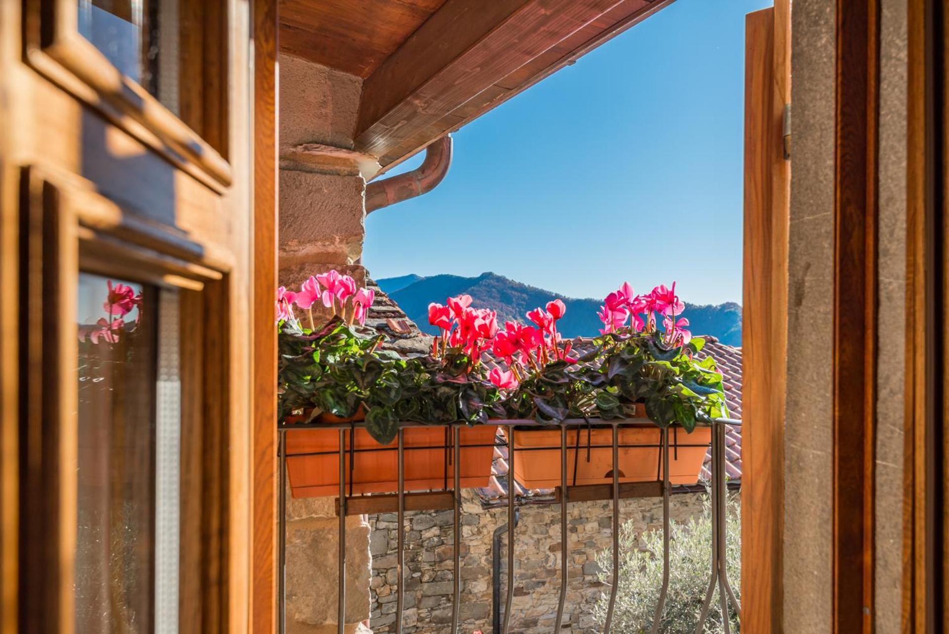 Vivi Luxury Country House Comano  Eksteriør billede