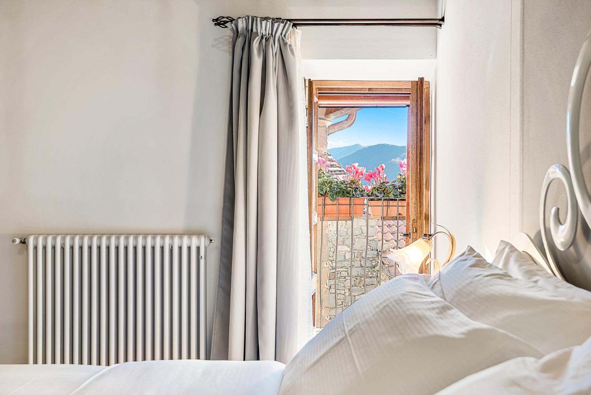Vivi Luxury Country House Comano  Eksteriør billede